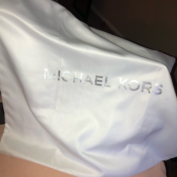 Authentic Michael Kors Large Hamilton Purse - Picture 3 of 8